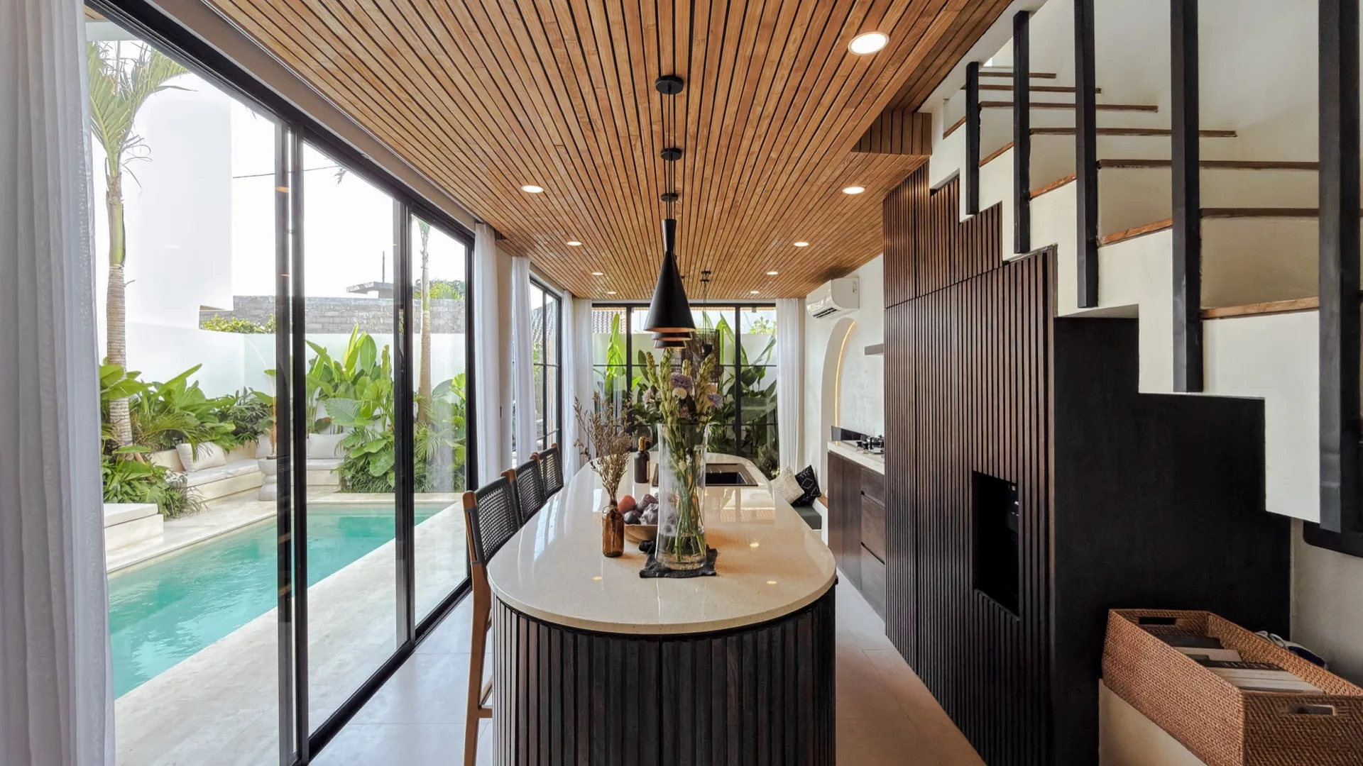 Solas Uluwatu kitchen island with curved counter