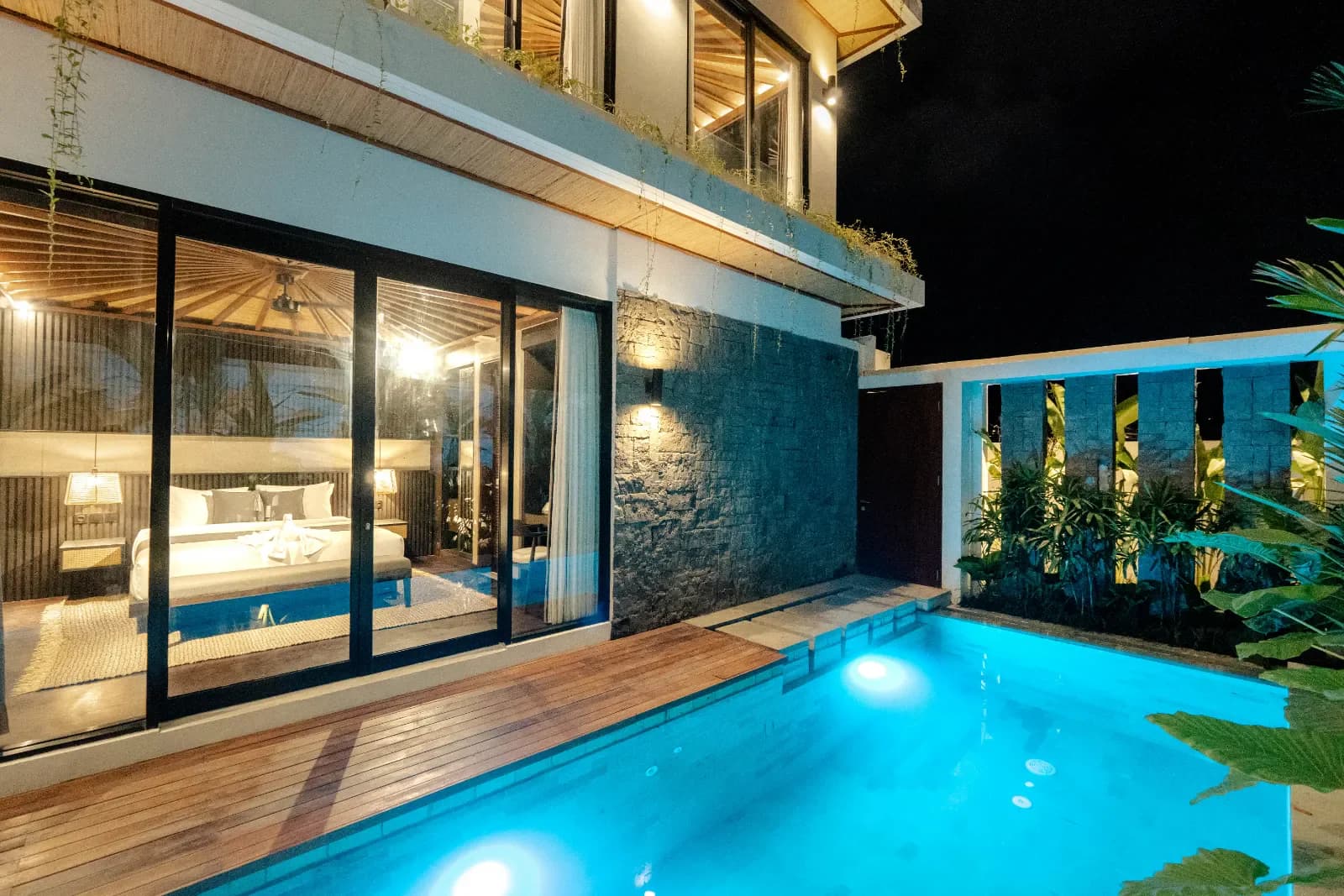 Villa Nakula 1 - Modern Tropical villa by Balitecture