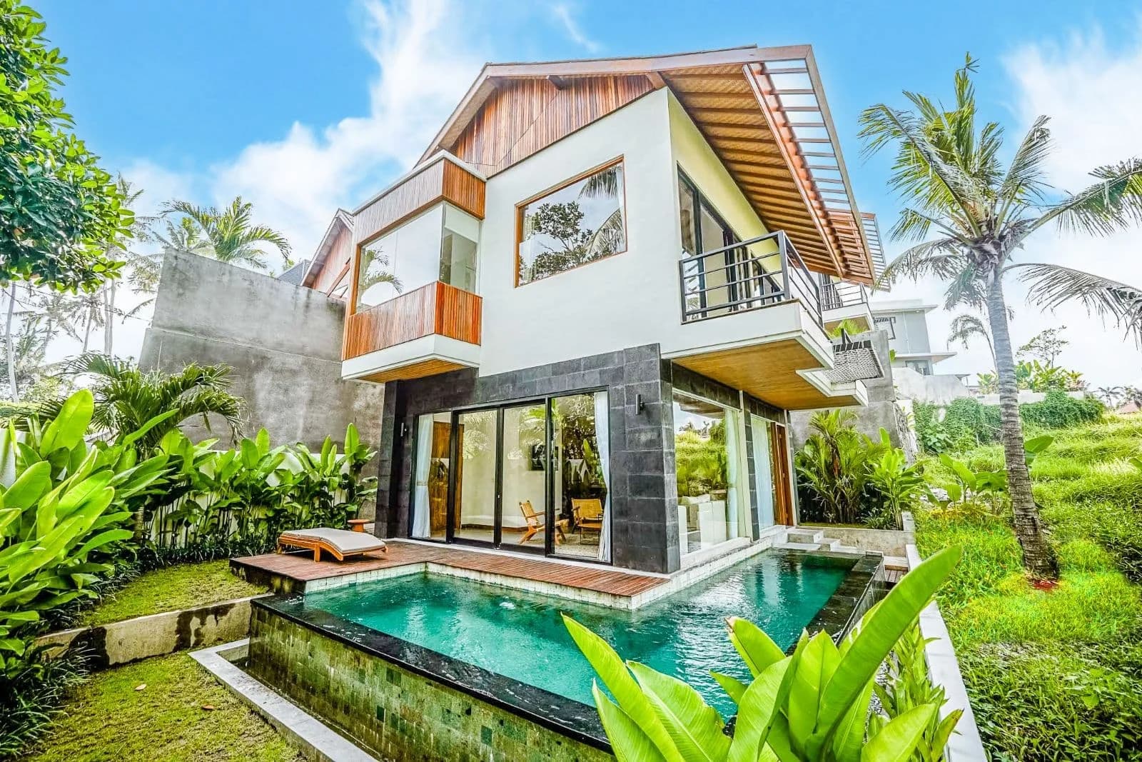 Villa Savana - Modern Tropical villa by Balitecture
